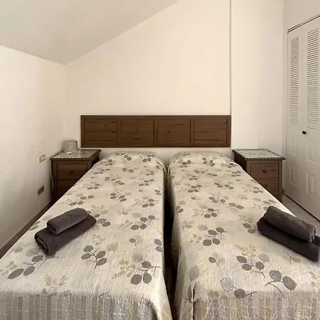 Appartement 2 Bedroom In Castle Harbour C205 *