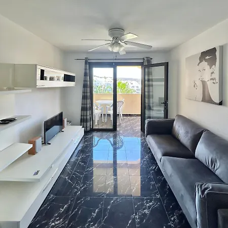 Lejlighed 2 Bedroom In Castle Harbour C205 *